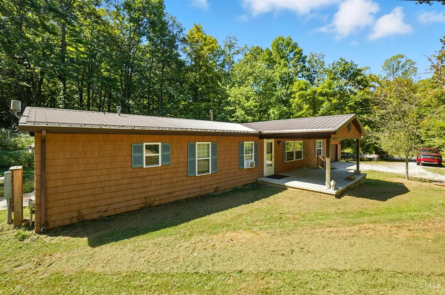 4698 Bennington Rd photo 1