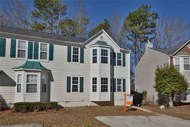 3 bed, 2.0 bath, 1618 sqft, $1,900 — Photo 1