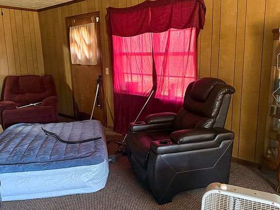 2nd image of 1015 Cleveland Rd