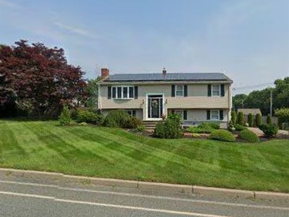 2nd image of 795 Old Warren Rd