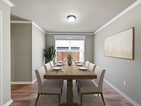 3rd image of 3015 Gladstone Dr
