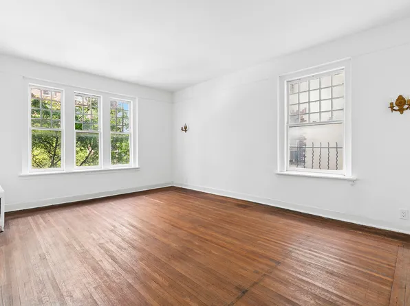 370 Central Park West image 2 of 18