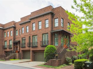 460 Canton Walk, Roswell, GA 30075
