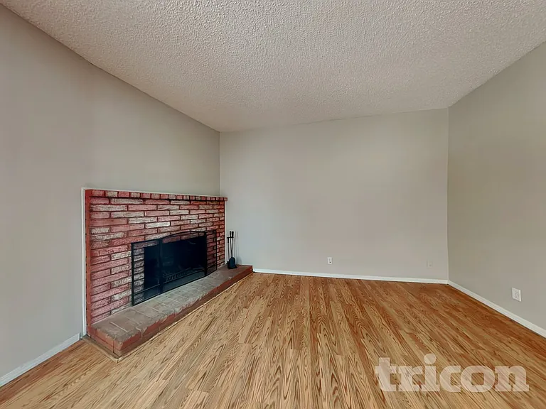 1645 Vance Way — Photo 2