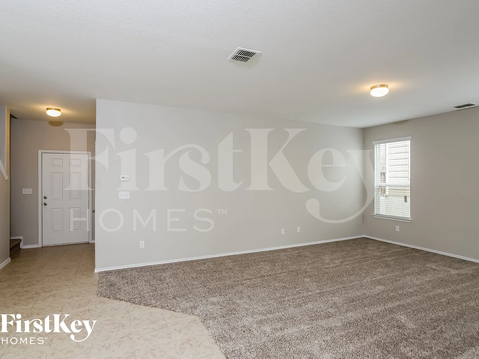 4 bed, 3.0 bath, 2052 sqft, $1,880 — Photo 2