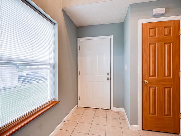 4th image of 2043 Pine Forest Dr