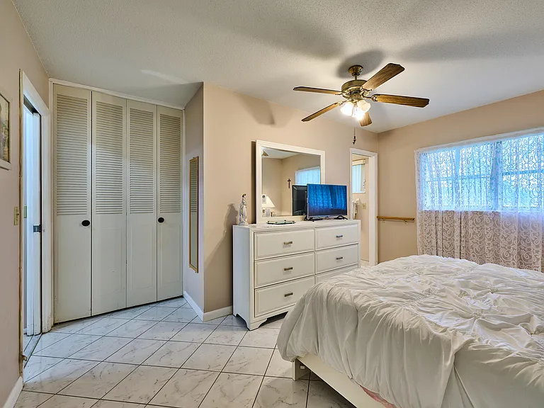 2804 Crosley Dr E #F — Photo 20