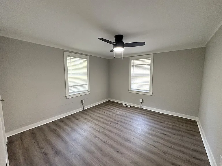 5715 Harding Dr — Photo 9