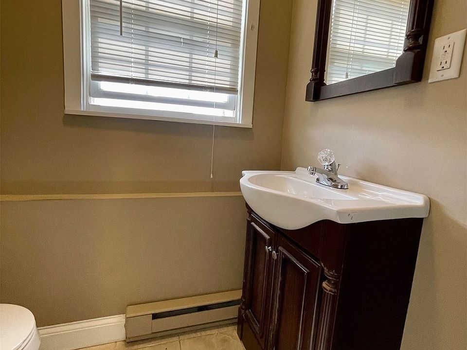 2nd image of 12 Gillette Ave