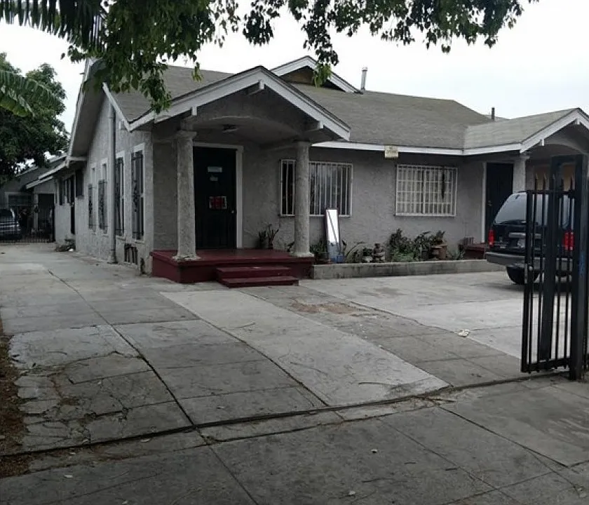 Building Photo 3