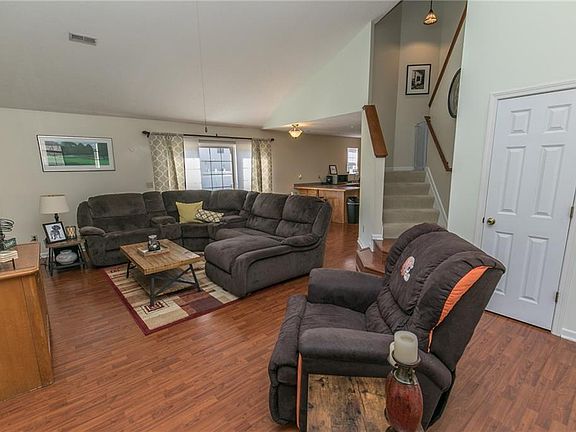 4th image of 157 Mulberry Ln
