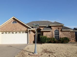 1906 SW 43rd St, Lawton, OK 73505