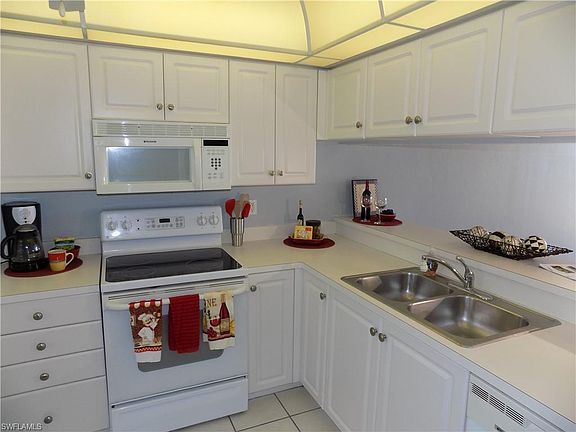 2nd image of 14831 Park Lake Dr Ph 11