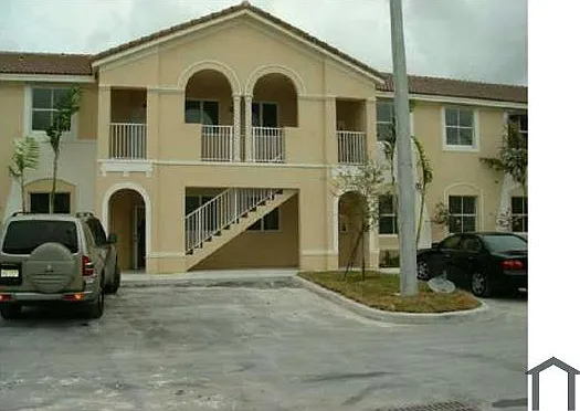 3 bed, 1166 sqft, $2,000 — Photo 2