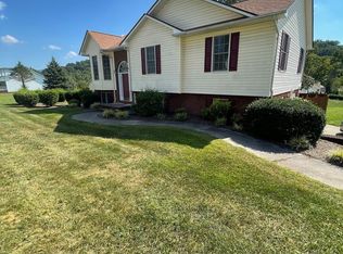 187 Meadow Springs Ln, Mount Carmel, TN 37645
