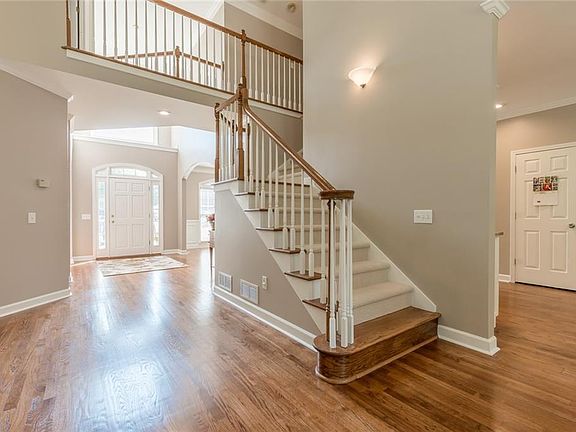 4th image of 763 Brentmead Dr