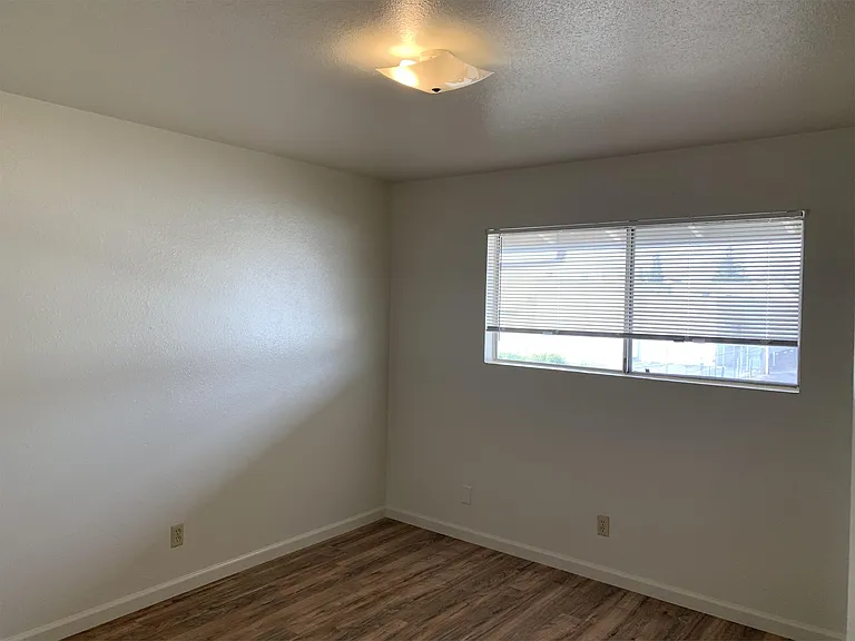 120 E Fairmont Ave #8 — Photo 8