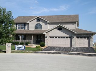 2112 Debra Ct, Bourbonnais, IL 60914