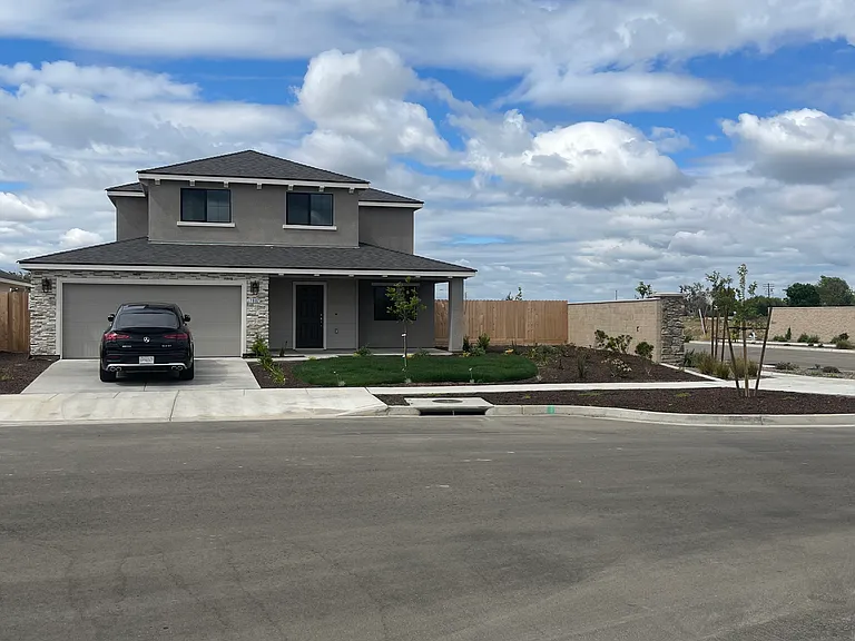 1802 S Red Rock Dr — Photo 2