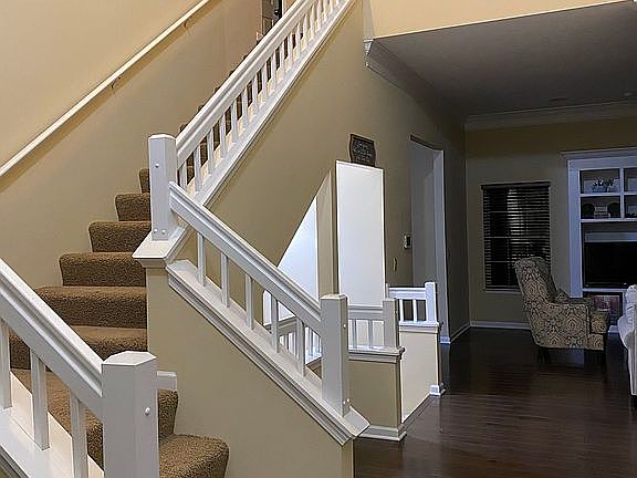 4th image of 2324 Willow Ln