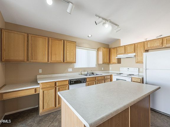 4th image of 3032 W Zachary Dr