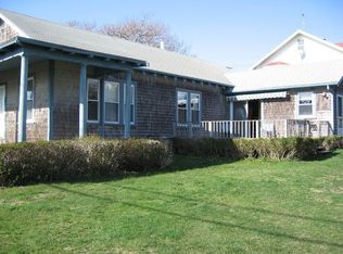 74 Shore Dr, Middletown, RI 02842