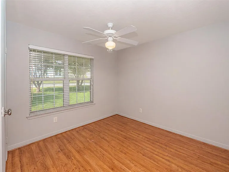 103 Duprie Dr — Photo 21