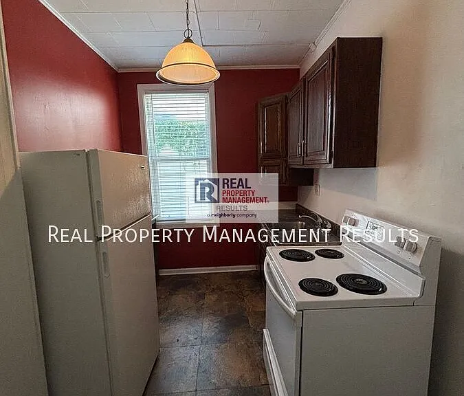 309 Chandler Ave #4 — Photo 3