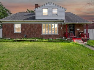 7208 Jackson Ave, Warren, MI 48091