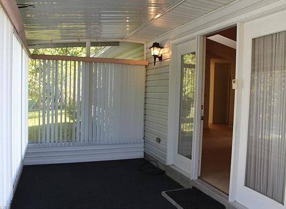 5th image of 571 Woodfield Ln