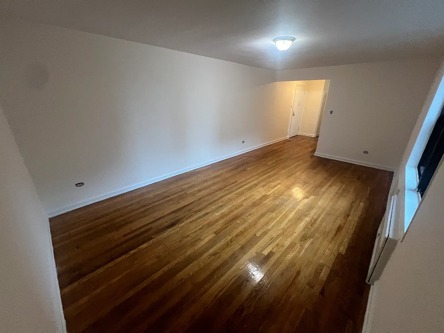 1 bed, 800 sqft, $2,399 — Photo 2