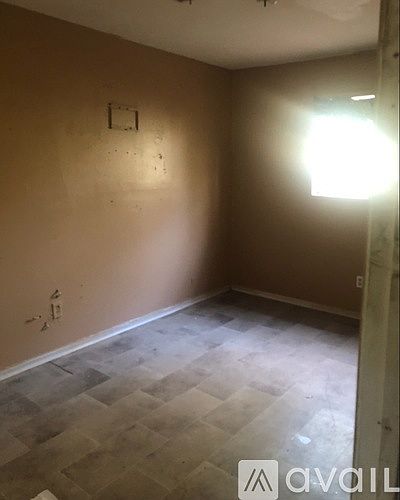 2nd image of 705 17th St #1