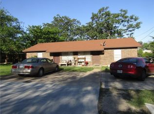 447 Wilshire Ave, Azle, TX 76020