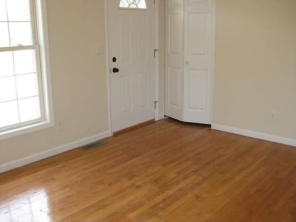 2nd image of 1609 Fairfax Dr