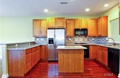 3rd image of 2648 Goldenrod Ln