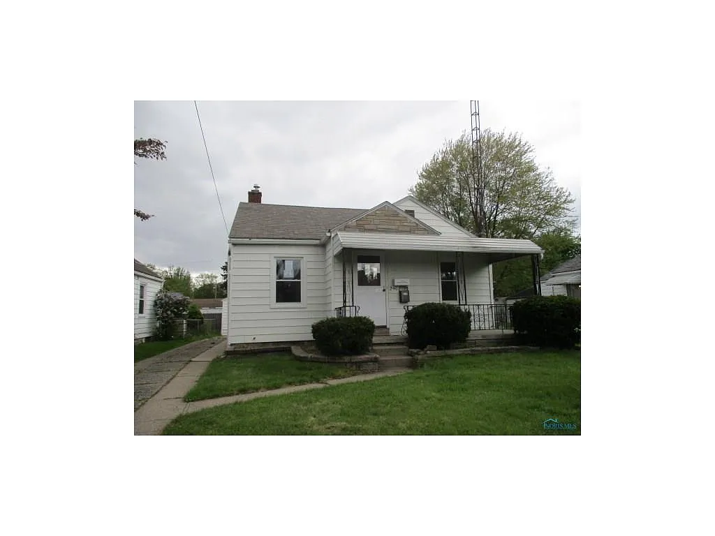 246 Mayberry St photo 1