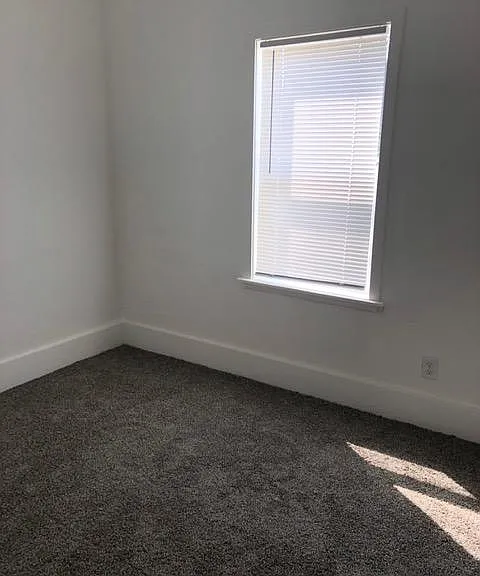 525 W Dakota Ave — Photo 5