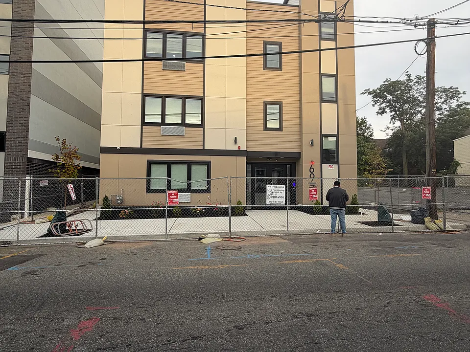 69-71 Auburn St #1