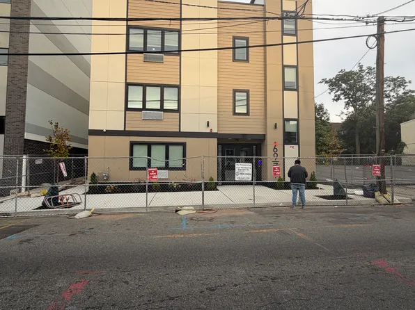 69-71 Auburn St, Paterson, NJ