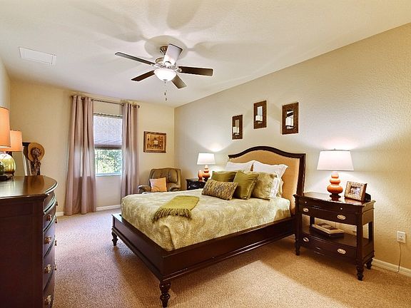 4th image of 6425 Oxford Cir