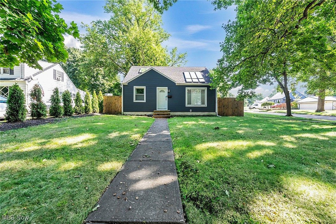 18611 Golf View Dr, Cleveland, OH 44135 | Zillow