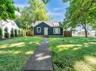 18611 Golf View Dr, Cleveland, OH