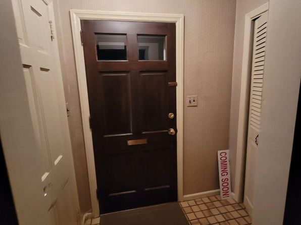 1607 Summit Ter