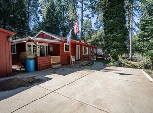 390 S Horseshoe Dr, Hathaway Pines, CA 95233