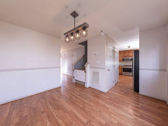 5th image of 203 Bruton Dr