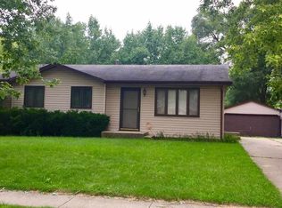 8316 Cadet Rd, Machesney Park, IL 61115