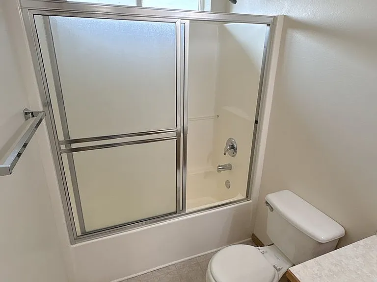 2 bed, 2.5 bath, 1350 sqft, $1,325 — Photo 22