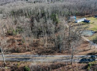 Deer Lodge Hwy, Deer Lodge, TN 37726