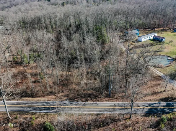 Deer Lodge Hwy, Deer Lodge, TN 37726