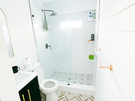 3rd image of 52 Beacon Ave APT 3
